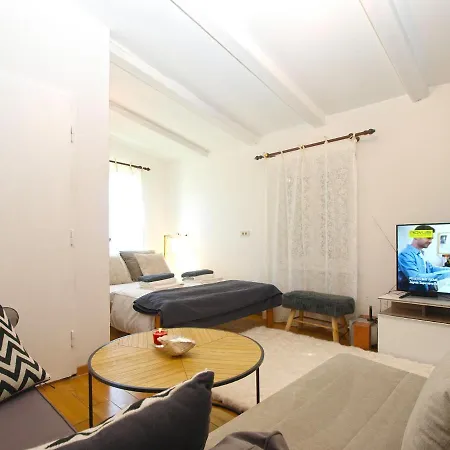 Katica 2079 Apartament Pula